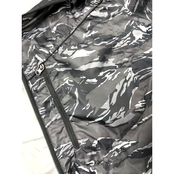 XXL WOMENS Nike Packable Jacket Black Gray Camo Windrunner Windbreaker Hood Zip - Picture 10 of 14